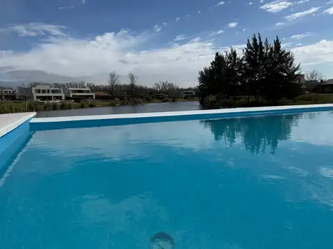 Alquiler Casa SEMIAMOBLADA en Estancias Del Pilar
