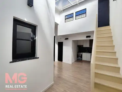 VENTA PH 4 Amb Reciclado CON TERRAZA y QUINCHO PROPIO