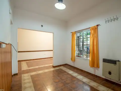 Casa 4 ambientes con 1 baño