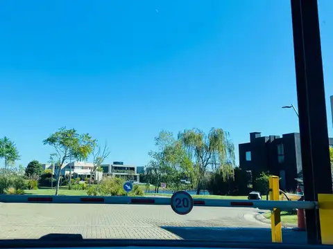 Terreno en Venta en Puertos - Barrio Ceibos, USD 95.000