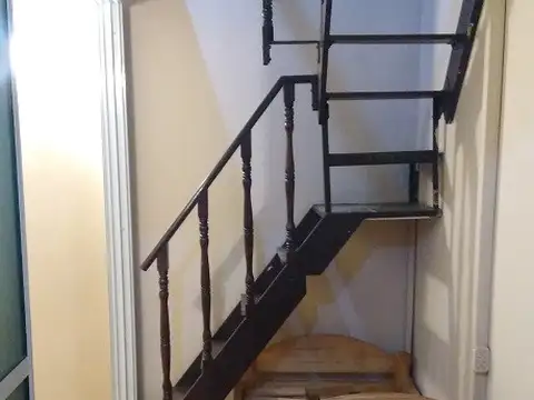 1 AMB Y MEDIO MONTEVIDEO 58 (BARRIO: CONGRESO)