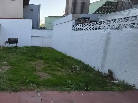 Depto Tipo Casa en Alquiler de 3 ambientes