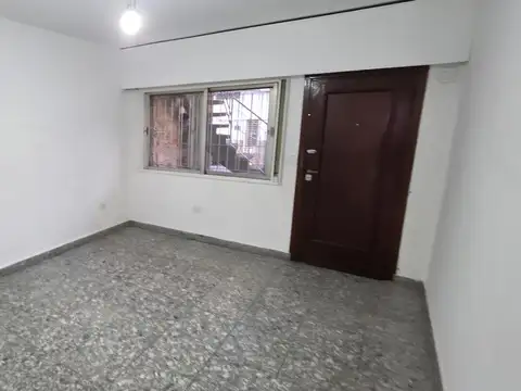 Depto Tipo Casa en Alquiler de 2 dormitorios