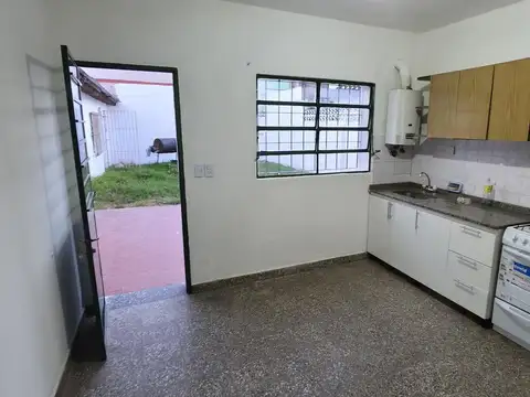 Depto Tipo Casa en Alquiler 45 años