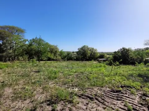 Amplio terreno de 3.500 m2  en zona cabecera puente Rosario Victoria, excelente superficie y vi...