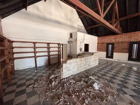 ALQUILER LOCAL SOBRE AVENIDA CONSTITUCION