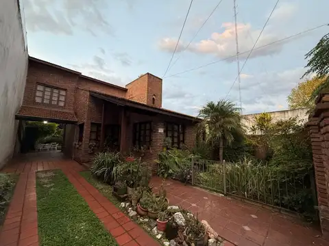VENTA DE CASA EN BERAZATEGUI