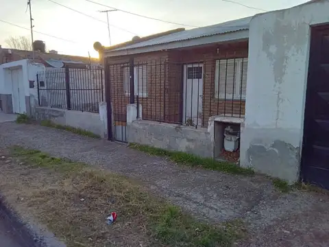 VENTA DE CASAS 2 DORMITORIOS EN BARRIO DON BOSCO