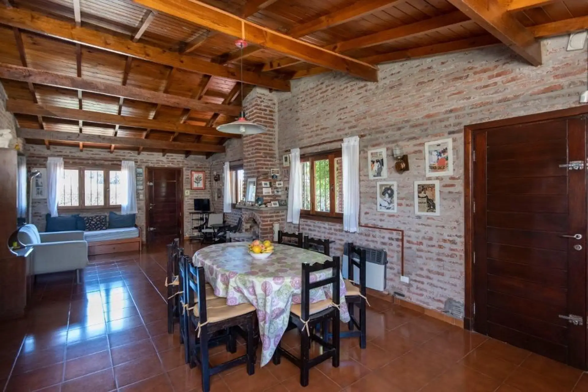 Casa estilo campo 3 amb, 81m² con jardín — Chapadmalal
