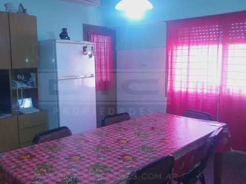 Depto Tipo Casa 4 ambientes con 1 baño