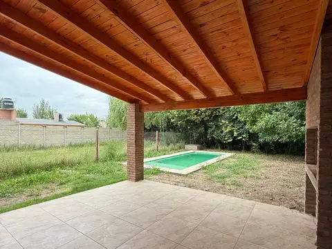 Casa 6 ambientes con 2 ba&#xF1;os