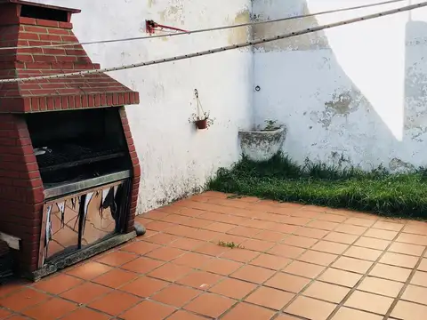 Depto Tipo Casa en Venta con 1 cocheras