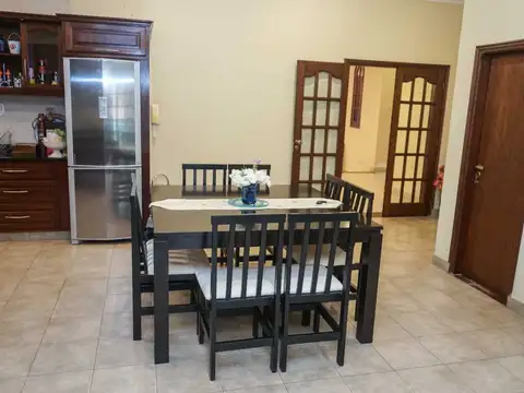 CASA EN VENTA + 2 LOCALES COMERCIAL CENTRO ORAN