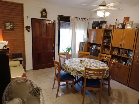 Depto Tipo Casa en Venta 26 años