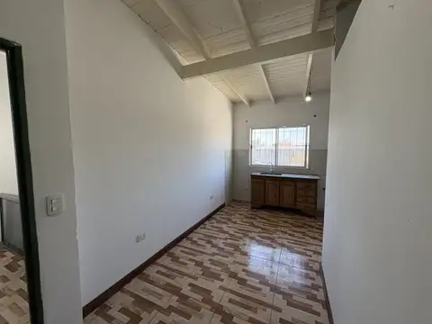 Se ALQUILA Departamento en 1er Piso
