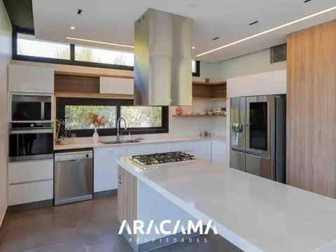 Casa en Venta de 4 dormitorios