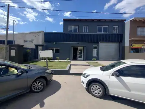 Galpon mas 2 monoambientes amplios al ingreso de TDS 1