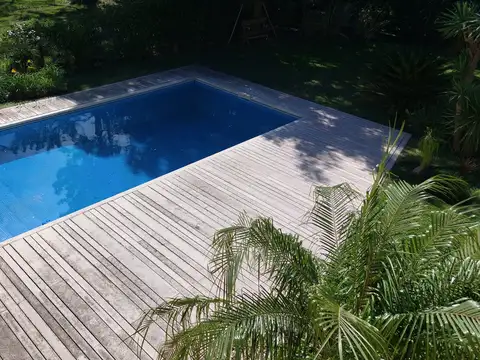 Casa en Venta con 1 cochera