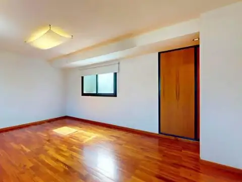 Casa en Alquiler en La Plata [Cod: 215]