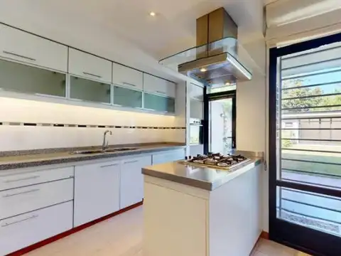 Casa en Alquiler de 4 dormitorios