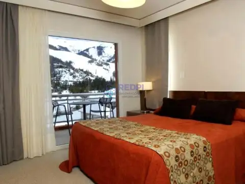 Villa Catedral, excelente departamento 