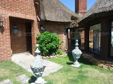 Casa en Alquiler Temporal en El Chorro, USD 13.000