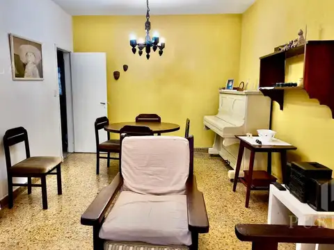 Venta casa de 3 ambientes con depósito al fondo – Beccar