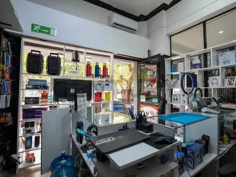diag. 74 y 45 1300, Piso 0