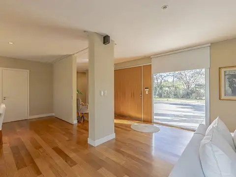 Venta hermosa casa de 6 Amb - Los Pingüinos