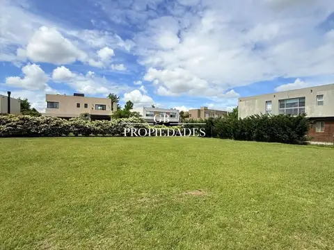 Ayres Plaza 800