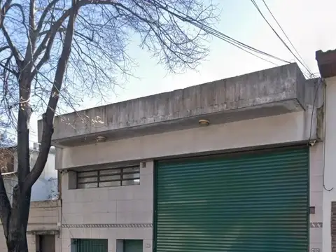 Venta de Depósito Industrial de 336 m² en Villa Luro 