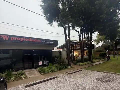 Local en Alquiler sobre Bernardo Houssay al 1600