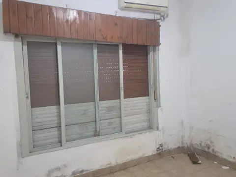 CASA 3 AMBIENTES CON PARQUE Y PATIO