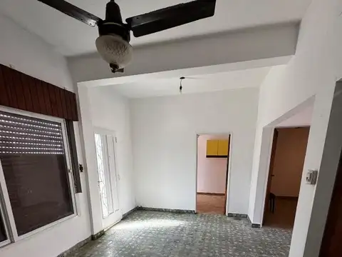 CASA 3 AMBIENTES CON PARQUE Y PATIO