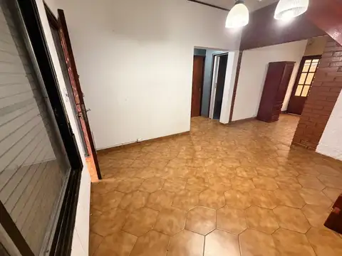Depto Tipo Casa en Alquiler de 3 ambientes