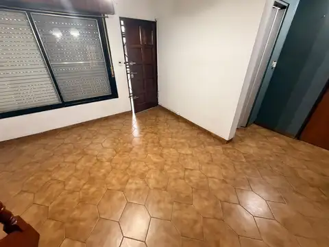 Depto Tipo Casa en Alquiler de 2 dormitorios