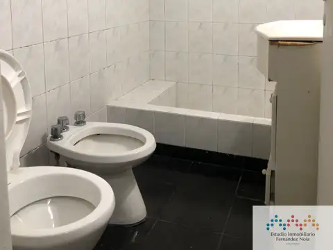 Casa 4 ambientes con 1 baño