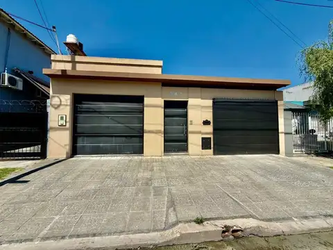 Casa en Venta en Luis Guillon, USD 162.000