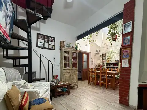 Depto Tipo Casa en Venta de 3 ambientes