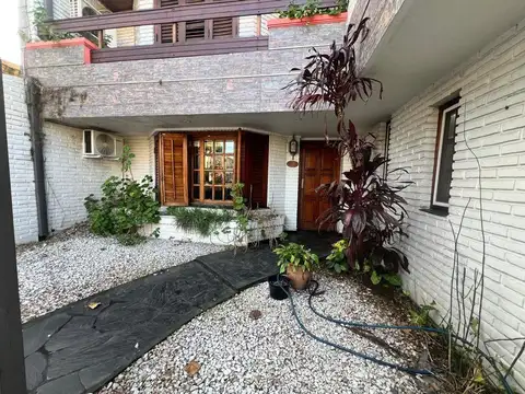 Casa en venta 7 ambientes apto Credito