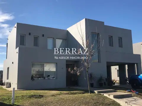 Casa venta 5 ambientes en Altos de Campo Grande Pilar lote de 800 m2