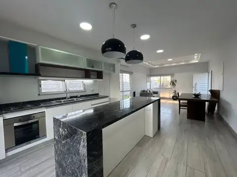 VENTA CASA 1 DORM. EN JARDINES DE PUEBLO ESTHER