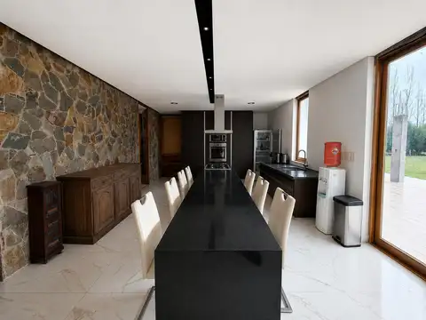 Venta Casa Quinta en Barrio Cerrado Fincas de San Vicente