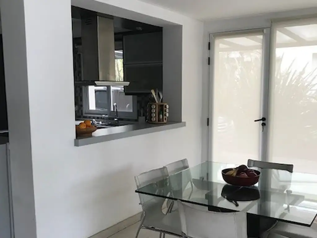 Country Abril Club de Campo - 4 dormitorios con cochera