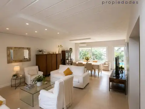 Casa de 7 ambientes con 3 cocheras - Villa Ballester