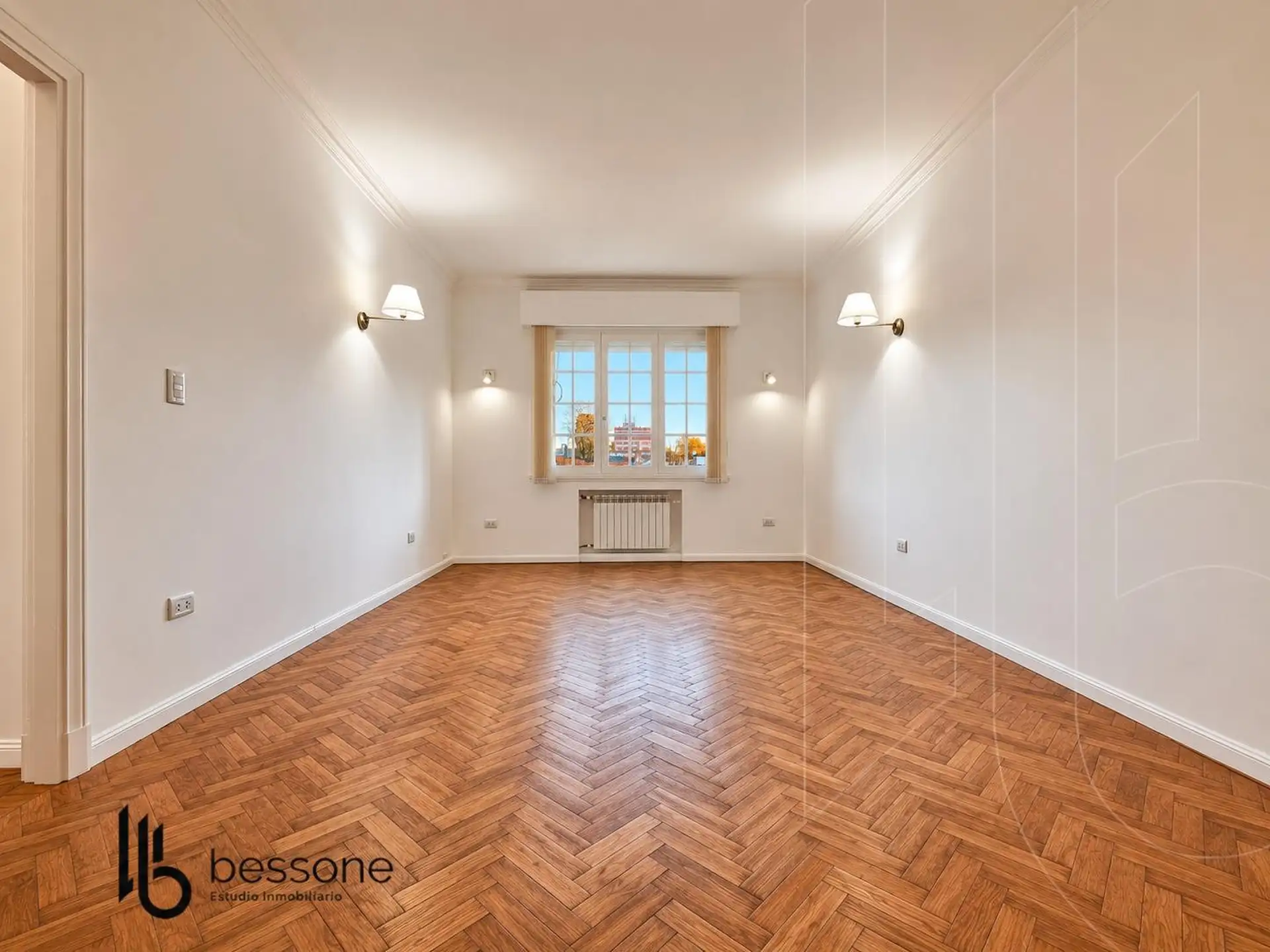 Depto 3 amb, 89m² reciclado en Plaza Mitre con escritorio y toilette