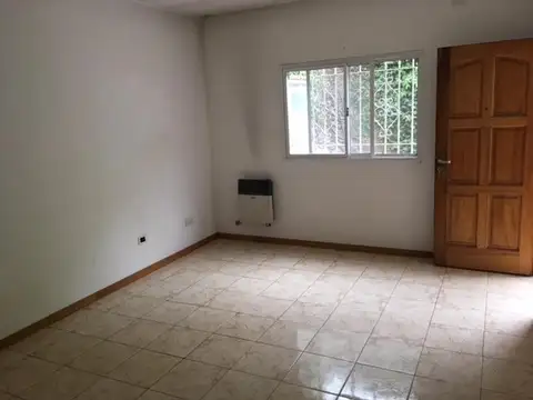 Casa en Alquiler en Zarate, $ 700.000