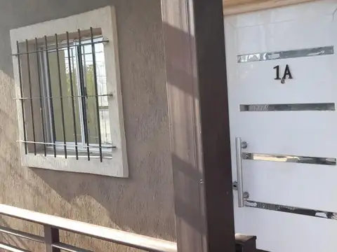 Departamento en Alquiler en Villa Raffo, $ 750.000