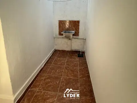 Departamento en alquiler planta baja. Calle Necochea y Falucho.