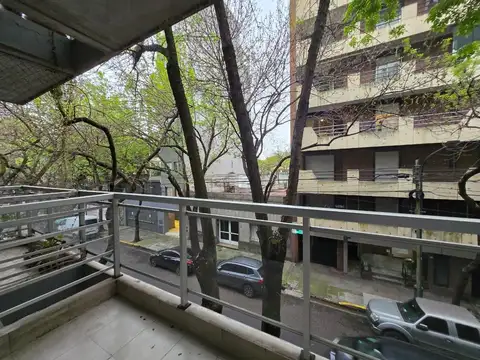 3 de febrero 2318 2 piso fte 2 amb